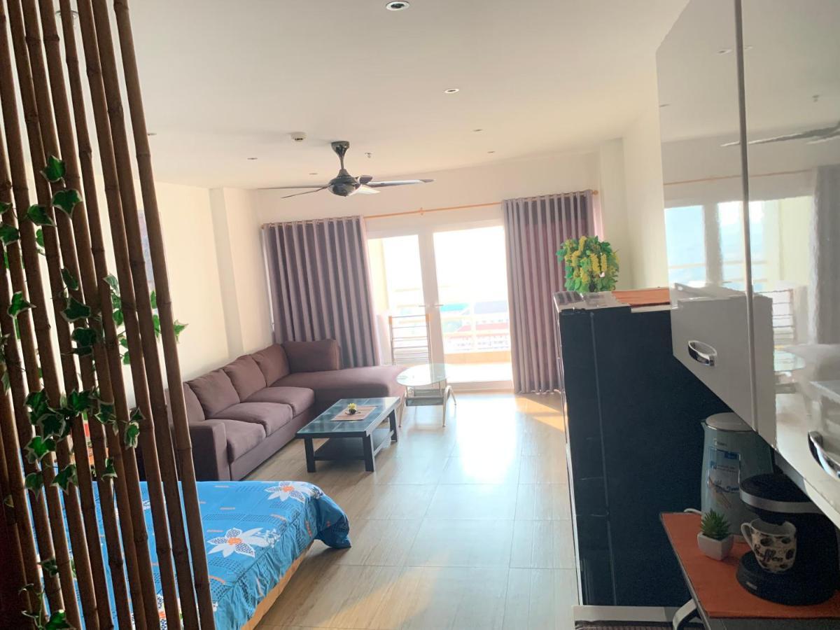 View Talay 5D Golf Apartment Pattaya Exterior photo