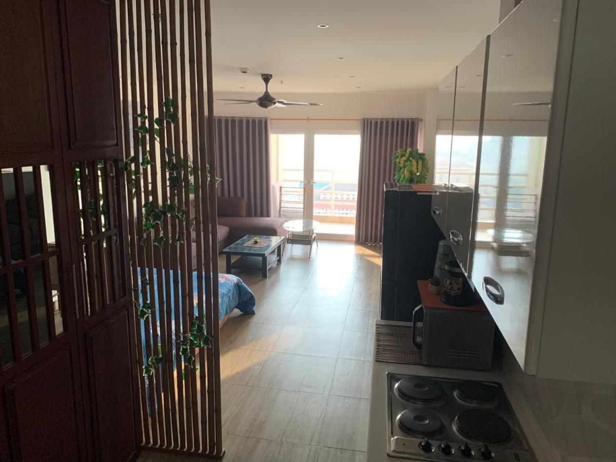 View Talay 5D Golf Apartment Pattaya Exterior photo